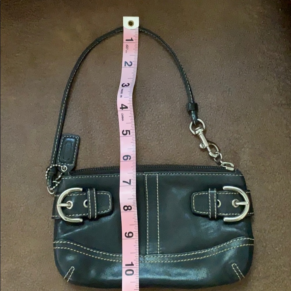 Used Coach clutch